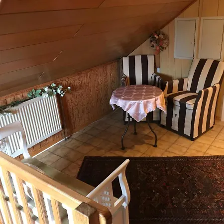 Nesthaekchen Hanerau-Hademarschen